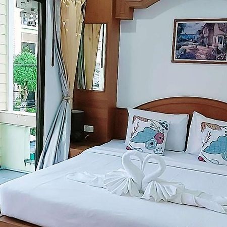 Ainny Residence Patong Esterno foto