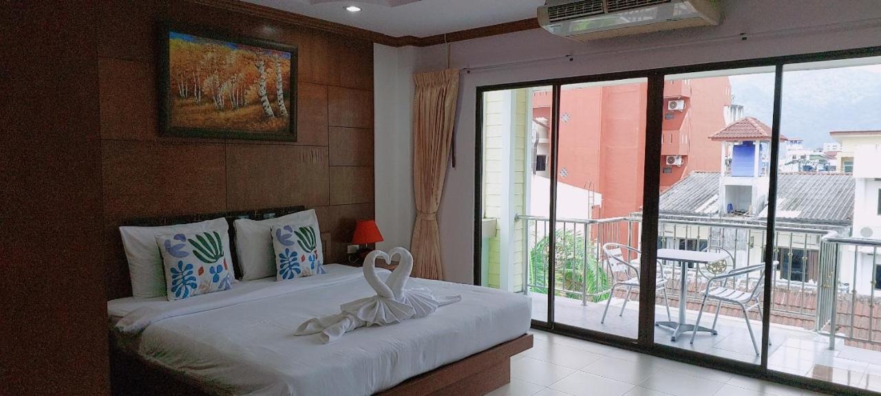 Ainny Residence Patong Esterno foto