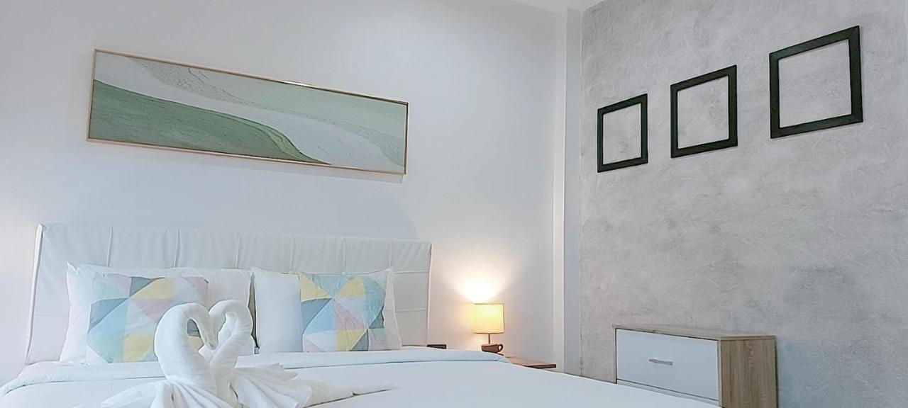 Ainny Residence Patong Esterno foto