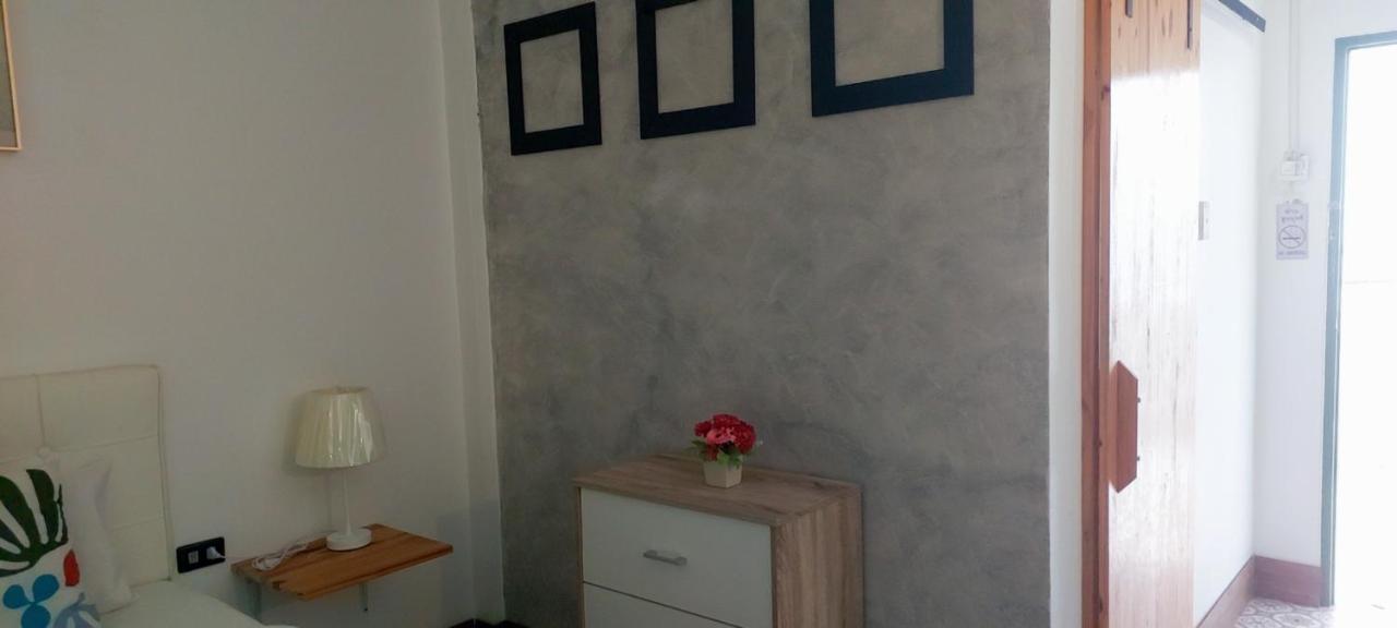 Ainny Residence Patong Esterno foto