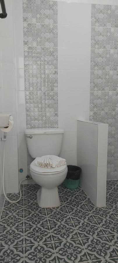 Ainny Residence Patong Esterno foto