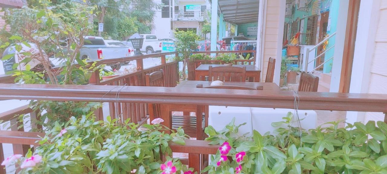 Ainny Residence Patong Esterno foto