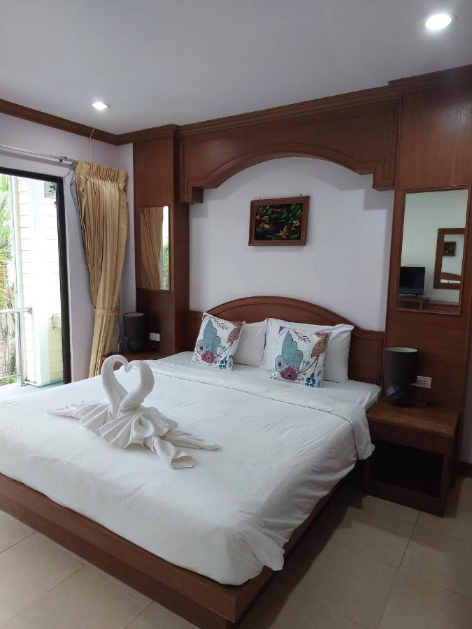Ainny Residence Patong Esterno foto
